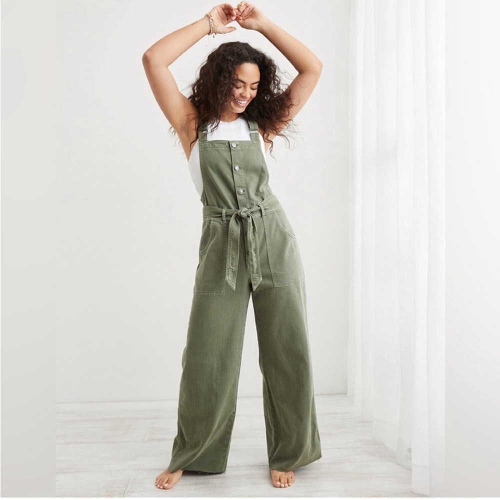 Aerie wide legged belted overalls